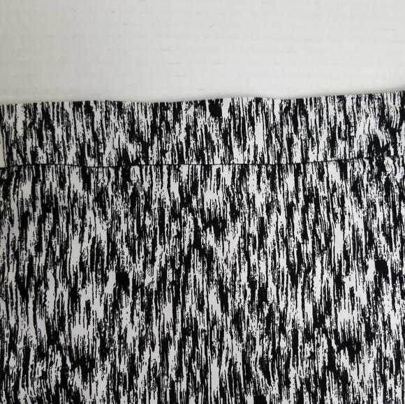 VALERIE BERTINELLI black and white print skirt - Picture 4 of 8